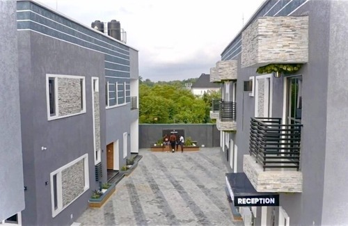 Warri Hotel | Fairview Place Hotel and Apartments