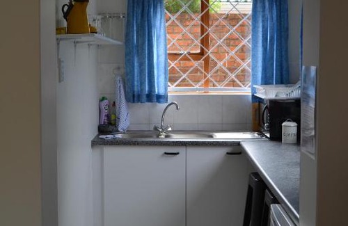 Gonubie Apartment | Discover Fairway 2: Guest Rated 9/10 with Pool & Kitchen