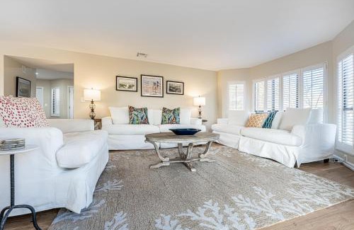 Coffeyville House | Fairways 287: Family-Friendly Retreat with Pool Access