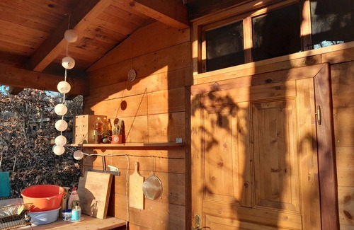 Holesovice Cottage | Fairy Tale Wooden House close to Prague