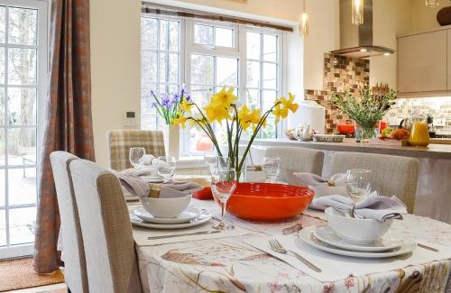 Murthly House | Fairylea Cottage