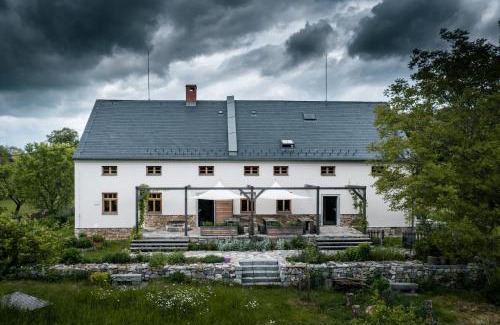 Cerna Voda House | Experience Fajn TAJM Rychleby with Oceanfront Spa Bliss