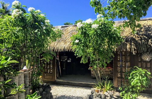 Fakarava Apartment | Beach Blessing Bungalow 5: Family-Friendly Retreat in Fakarava