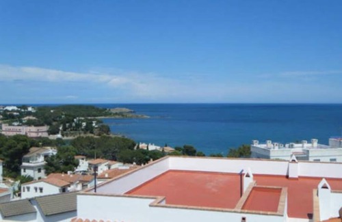 Llanca Apartment | Seaside Penthouse with Terrace and 9/10 Guest Rating