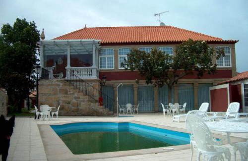 Figueira de Castelo Rodrigo House | Discover Falcao de Mendonca: 4-Star Comfort Awaits