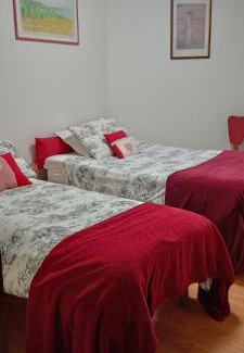 San Daniele del Friuli House | Pet-Friendly Retreat at Falco Bianco with Breakfast & More