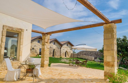 Castromediano Villa | Falcon Home Resort: Superior Double Room with Private Pool