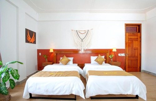 Phong Nha Bed & Breakfast | Discover Falcon Hotel & Bar: Family-Friendly Getaway