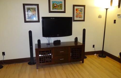 Niagara Falls Hotel | Relax at Falcon Inn: Oceanfront Views & Family Amenities
