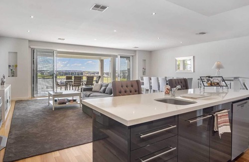 Nangkita House | Falcons Nest - 59 Ventura Plce Hindmarsh Island