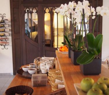 Suerth Hotel | Falderhof: Pet-Friendly Retreat with Breakfast Included