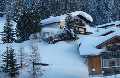 Davos Apartment | Top-Rated Falkenstein Hotel: Family-Friendly & Accessible
