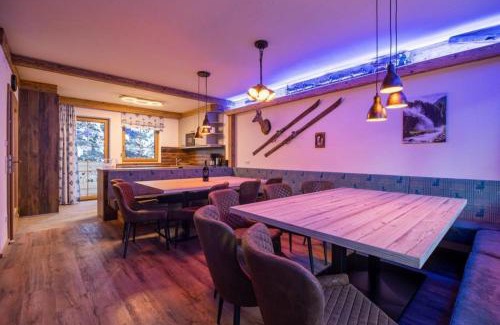 Hochkrimml House | Falkensteinalm Friends: Perfect for Families and Adventurers