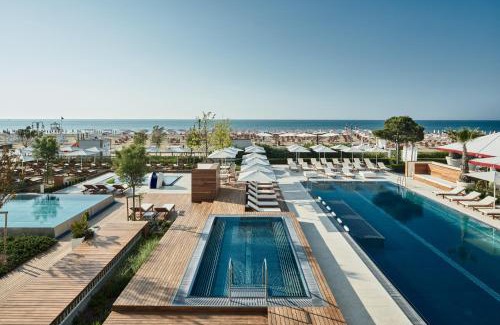 Jesolo Hotel | Elegant Falkensteiner Hotel & Spa Jesolo with Oceanfront Views