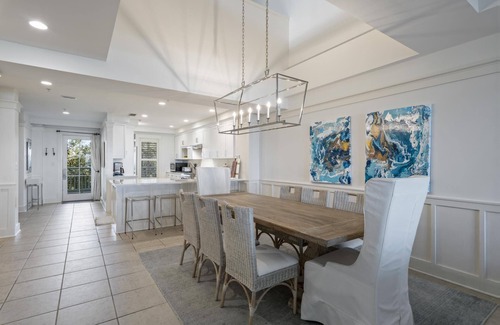 Gulf District Condo | Beachside #17: Gulf Views, Balcony & 4 Bikes Await You!