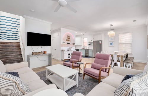 Clipper Cove House | End of Summer Rates: Oceanfront Getaway with Amazing Amenities