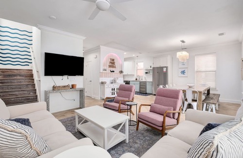Clipper Cove House | End of Summer Rates: Oceanfront Getaway with Amazing Amenities