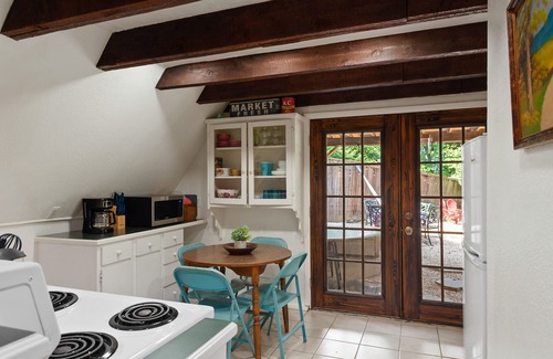 Beaver Shores House | Beaver Lake: A-FRAME Retreat with Hot Tub & Pet-Friendly Fun