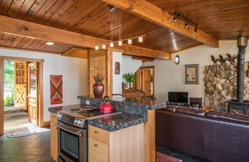 Lopez Island House | Blossom-Filled Getaway: Pet-Friendly Hotel with Spa & Breakfast