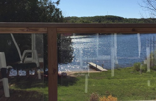 Central Lake House | Fall Colors & Winter Adventures at a Lakefront Retreat