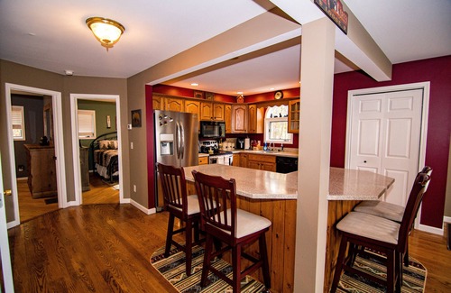 Swanton House | Relaxing Retreat: Hot Tub, Fire Pit & Steps to the Lake