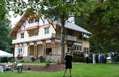 East Haddam House | Elegant Victorian Mansion Directly on Bashan Lake