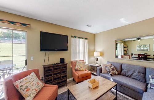 Table Rock Apartment | Cozy Fall Creek Resort: Family and Pet-Friendly Retreat