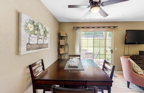 Table Rock Apartment | Cozy Fall Creek Resort: Family and Pet-Friendly Retreat