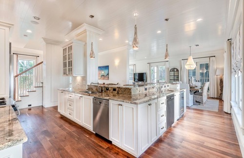 Gulf District House | Fall Getaway: Gulf Views & Beach Club Access Awaits!