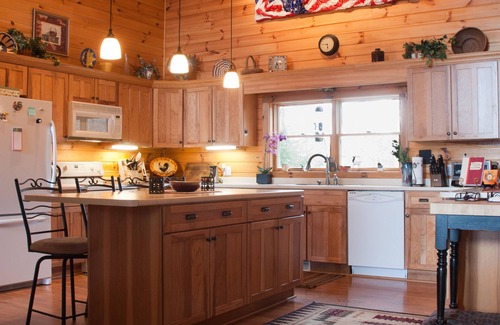 Fleetwood Cabin | Beat the Heat: Explore Boone/Blowing Rock's Cool Retreat