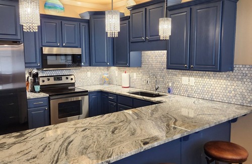 Hollister Condo | Lakefront Retreat: Rated 10/10 with Pool & Spa Amenities