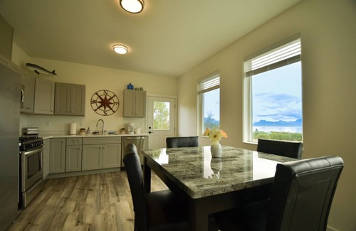 Kachemak House | Oceanview Haven with Oversized Deck - Perfect for Families!