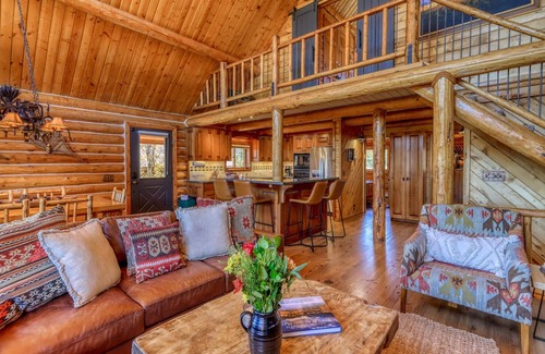 Pagosa Springs Cabin | Idyllic Cabin with Hot Tub on Private 5 Acres, Near Amenities