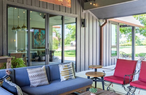 Burton Apartment | Perfect Summer Escape: 5 Min to Round Top, Sleeps 4