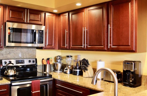 Kihei Condo | Exceptional Oceanfront Condo with Pool & A/C in South Maui