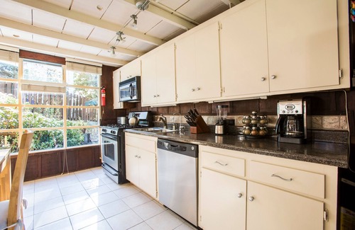 Beach Barber Tract House | Tranquil La Jolla Bungalow with Hot Tub and Ocean Views
