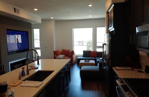 Central San Pedro House | Fall special discount. views & pets ok. walk 2 blocks to boardwalk. to see boats