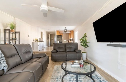 South Redondo House | Premier Remodeled Condo with Pool & Ocean Views in Hermosa