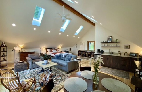 Deer Harbor Apartment | Experience Madrona Suite: Oceanfront Retreat on Orcas Island