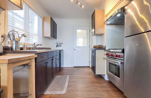 Central Huron Cottage | Relax at Summerset Cottage: Sunset Hot Tub & Ocean Views