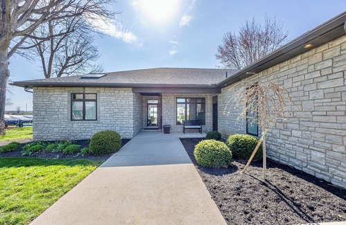 Russells Point House | Executive Home with Lake View, Spa & Hot Tub - Book Now!