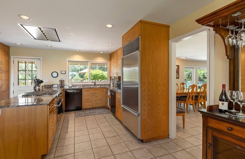 Graton House | Experience Fallen Tree Ranch: Wine Country Retreat with Spa