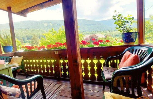 Gmuend in Kaernten House | Discover Fallerhaus: Family-Friendly Retreat with Top Ratings