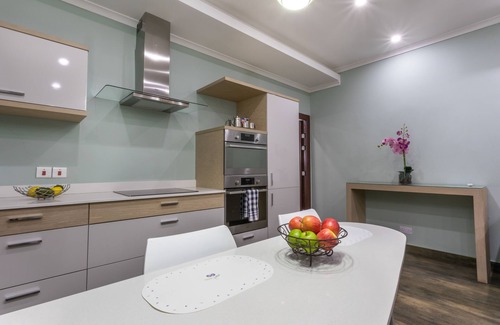Lusaka Apartment | Explore Fallsway Suites: Ocean Views & Pet-Friendly Stays