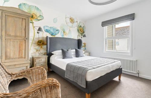 Maenporth House | Experience Falmouth Bay: 4-Star Oceanfront Retreat
