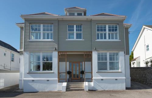 Maenporth House | Experience Falmouth Bay: 4-Star Oceanfront Retreat