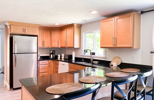 Teaticket House | Renovated Falmouth Heights Home with Oceanfront Views