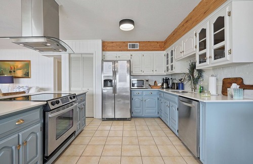 New Roads House | Relax at False Flamingo - Lakefront Retreat with Pool & Spa