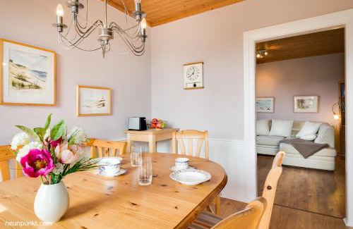 Falshoft House | Discover Family-Friendly Comfort at Falshöft 1a Hotel