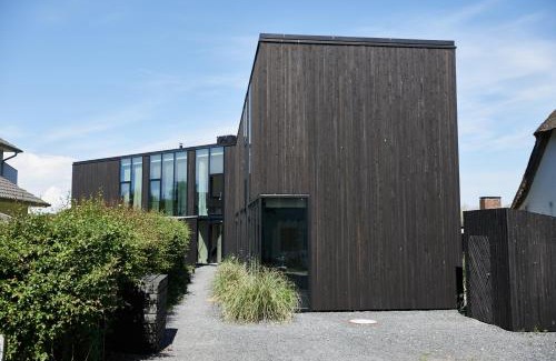 Falshoft House | Falshöft: Guest Rated 10/10 with Hot Tub & Family Amenities